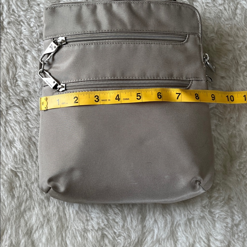 Travelon Anti-Theft Classic Slim Crossbody Taupe Grey Beige north south RFID - Picture 10 of 11